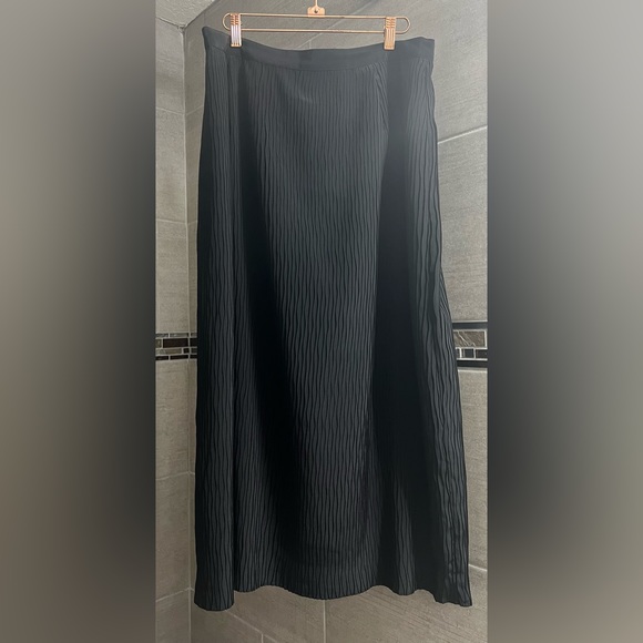 …Way size 12, lined, black dress skirt. - Picture 1 of 5